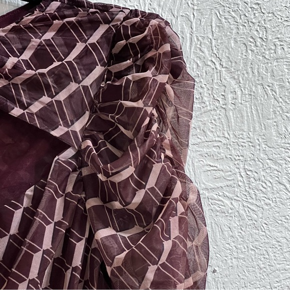 ASTR The Label Long Sleeve Demi Top Women’s Size Large Wine-Pink Geo Ruched - Picture 5 of 15